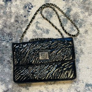 Anne Klein black patent leather woven leather in chain shoulder purse, like new